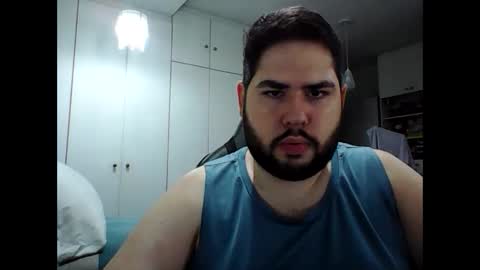 embarrassed_str8_3incher online show from April 28, 8:14 pm