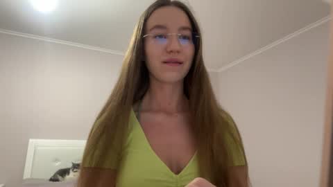 Alina online show from May 6, 6:13 pm