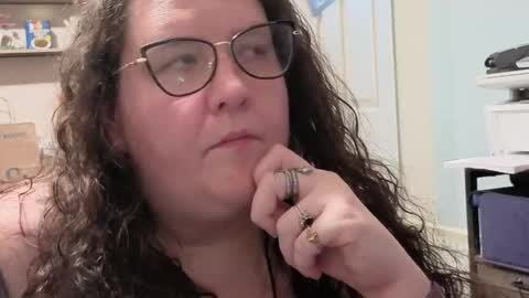 Emberlyn Nix online show from September 14, 6:01 am