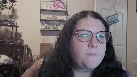 Snapshot of emberlynnix chatting on September 15, 5:07 am Emberlyn Nix online show from September 15, 5:07 am