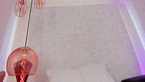 Snapshot of emelie_89 chatting on January 27, 12:43 am emelie_89 online show from January 27, 12:43 am