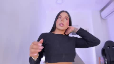 Snapshot of emelie_89 chatting on September 25, 11:47 am emelie_89 online show from September 25, 11:47 am