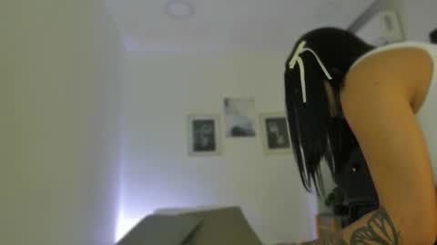 Snapshot of emelie_89 chatting on October 2, 11:50 am emelie_89 online show from October 2, 11:50 am