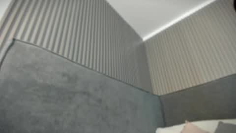 emelie_89 online show from May 12, 11:18 am