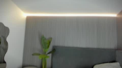 emelie_89 online show from May 14, 11:39 am