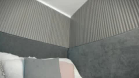 emelie_89 online show from May 16, 11:31 am