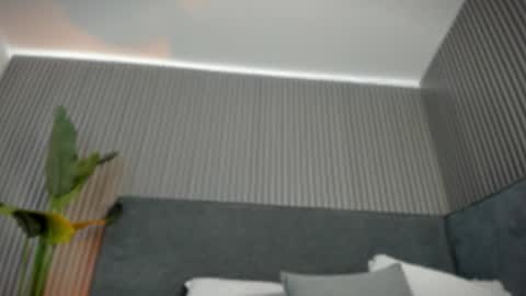 emelie_89 online show from May 20, 11:38 am