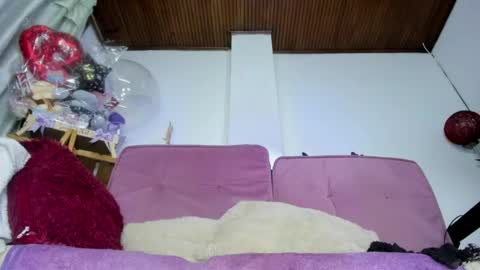 Snapshot of emely_exxotic chatting on April 14, 12:38 am emely_exxotic online show from April 14, 12:38 am
