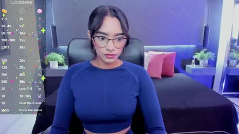 emely online show from April 29, 11:36 am