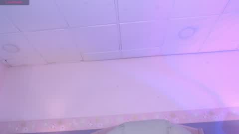 Snapshot of emerald_gh chatting on September 23, 10:46 pm Danna online show from September 23, 10:46 pm