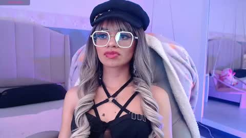 Snapshot of emerald_gh chatting on September 30, 12:15 am Danna online show from September 30, 12:15 am