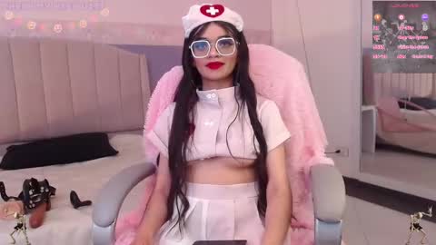 Snapshot of emerald_gh chatting on October 19, 1:39 am Danna online show from October 19, 1:39 am