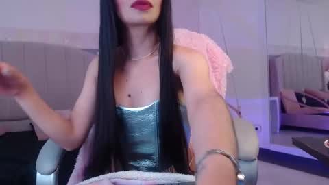 Snapshot of emerald_gh chatting on January 6, 5:22 am Danna online show from January 6, 5:22 am