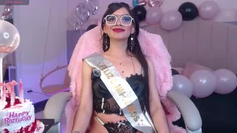 Snapshot of emerald_gh chatting on January 10, 4:25 am Danna online show from January 10, 4:25 am