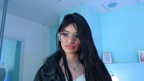 Danna online show from May 10, 1:22 am