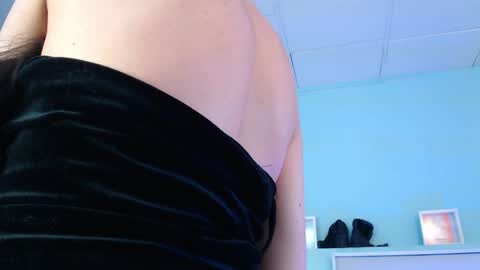 Danna online show from May 17, 2:42 am