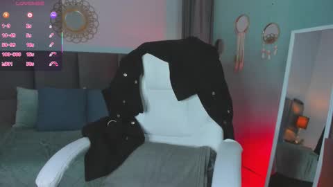 Esmeralda online show from March 14, 1:49 pm