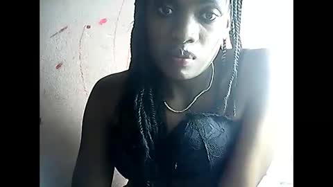 Snapshot of emerence9794 chatting on March 19, 8:13 pm Emerence9794 online show from March 19, 8:13 pm