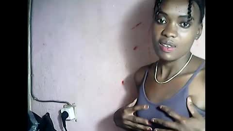 Snapshot of emerence9794 chatting on March 26, 8:42 am Emerence9794 online show from March 26, 8:42 am