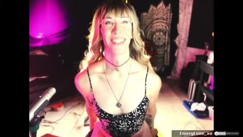 Emery Lune online show from May 20, 1:23 am