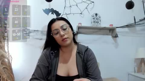 emi_carter online show from October 30, 7:14 pm