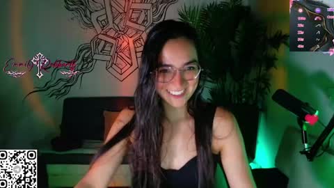 Emmily Roberts online show from May 12, 11:57 pm