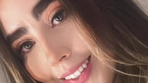 emi_royse online show from April 4, 10:07 pm