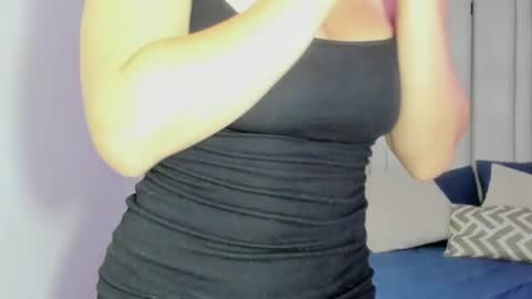 emi_royse online show from May 15, 11:12 pm