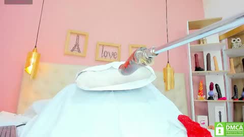 Emily Sarai online show from May 17, 12:23 pm