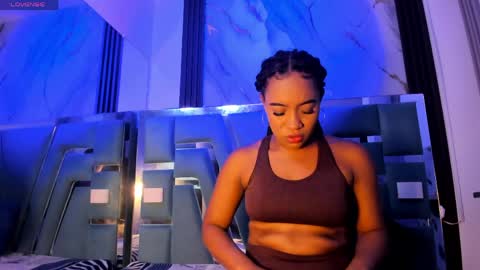 Emy online show from May 5, 1:35 am