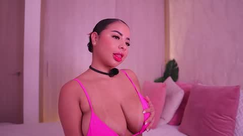    online show from November 8, 4:51 pm