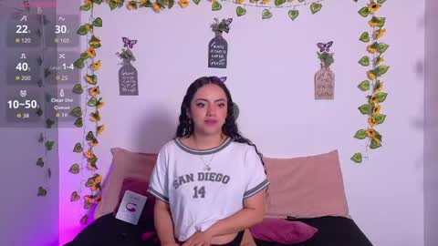 Emily online show from May 11, 12:00 pm