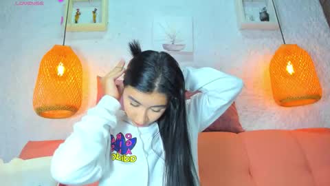 Snapshot of emiily_s chatting on October 3, 12:02 pm Emily online show from October 3, 12:02 pm