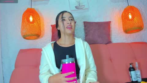 Snapshot of emiily_s chatting on October 17, 12:08 pm Emily online show from October 17, 12:08 pm