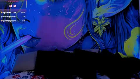 Snapshot of emiilycollins1 chatting on May 12, 6:43 am online show from May 12, 6:43 am