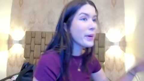 Snapshot of emiilycutex_ chatting on February 26, 12:03 pm online show from February 26, 12:03 pm