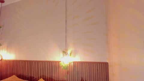 Emiily Grace online show from May 13, 11:29 am