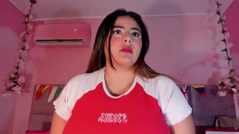 Emiily Grace online show from July 2, 11:38 am