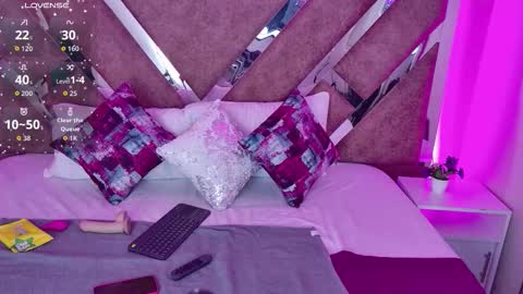 Emily  online show from March 22, 11:57 am