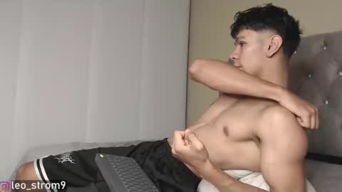 emile_239 online show from February 7, 4:37 am