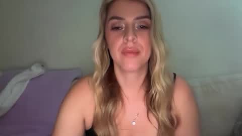emilelovesyou online show from April 14, 6:30 am