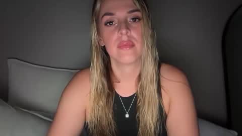 emilelovesyou online show from May 2, 9:42 pm