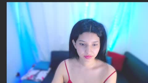 Snapshot of emili_riders chatting on January 11, 11:02 am emili riders online show from January 11, 11:02 am