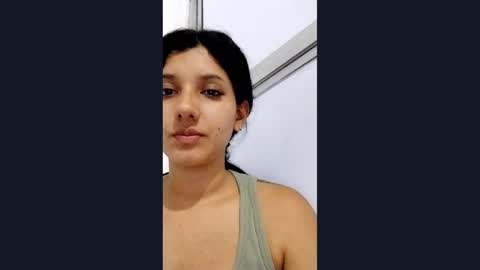 Snapshot of emili_riders chatting on February 10, 4:19 am emili riders online show from February 10, 4:19 am