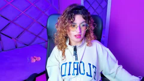 Emy  online show from November 20, 4:23 am