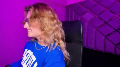 Emy  online show from January 7, 3:42 am