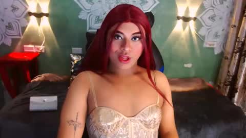 Snapshot of emili_roux chatting on January 12, 1:16 pm Emili roux online show from January 12, 1:16 pm