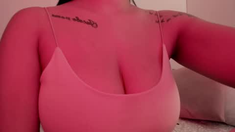 Snapshot of emilia_ghendle chatting on December 31, 8:02 pm Emilia Big Boobs online show from December 31, 8:02 pm