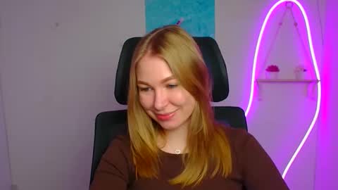 Emilia online show from April 2, 11:41 am