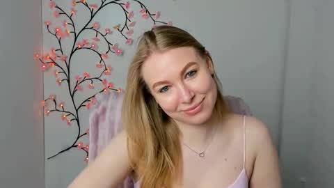 Emilia online show from May 6, 5:46 am
